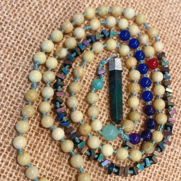 Yellow Jade and bloodstone charm Necklace - Picture 6 of 7